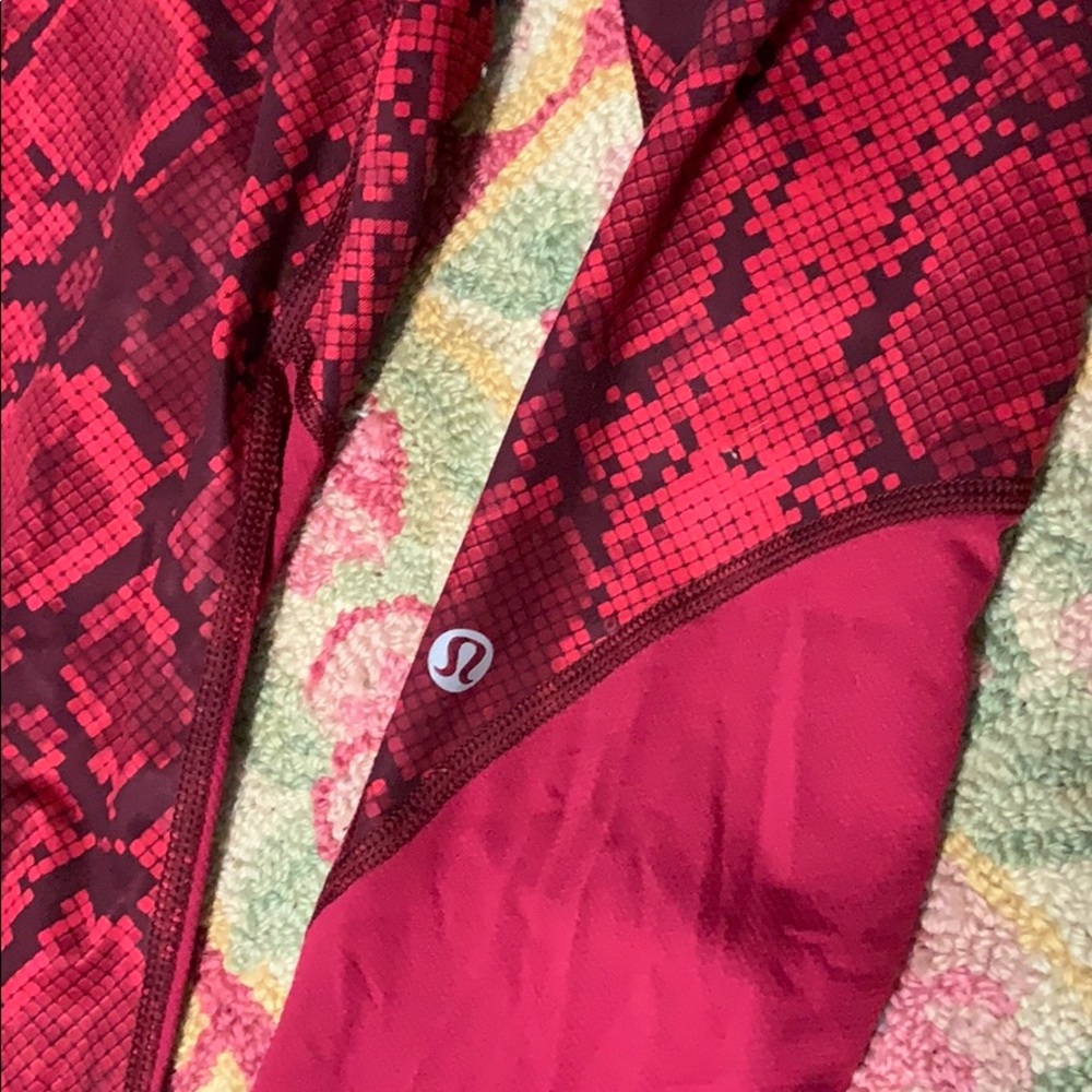 Lululemon workout leggings - Picture 3 of 4